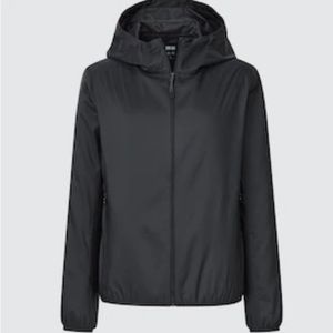 Women’s Uniqlo UV Protection Pocketable Parka, Black, size L